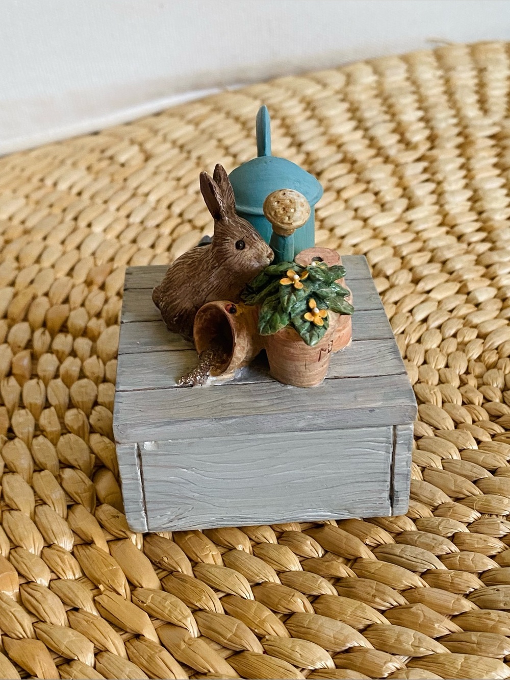VTG Marjolein Bastin Hallmark Natures Sketchbook Gardening Rabbit Trinket Box